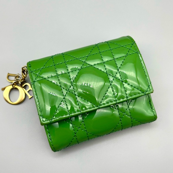 💚Dior Green Quilted Women's Wallet - Picture 1 of 17